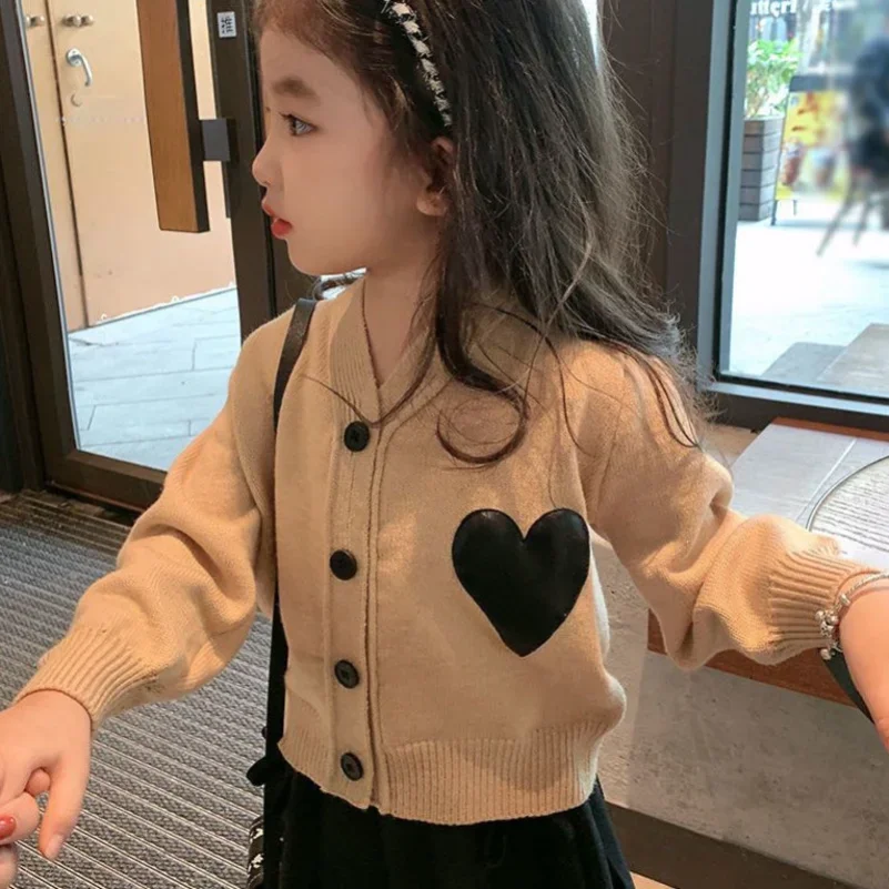 2023 春秋女の子ジャンパー愛カーキ幼児男の子トップスセー - Baby Clothing Jumpers のレビューと価格