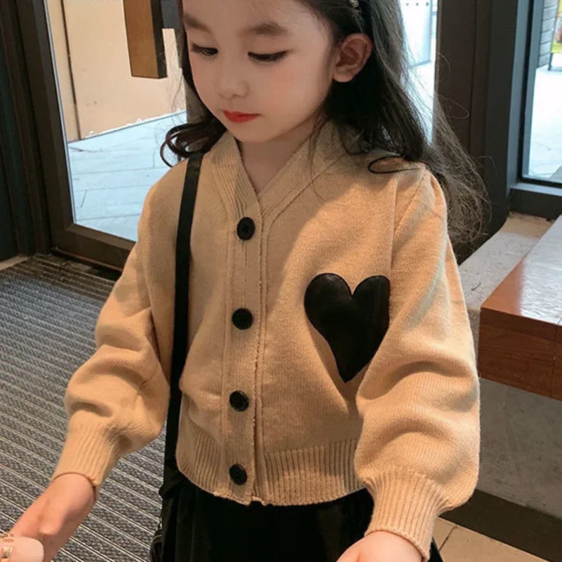 2023 春秋女の子ジャンパー愛カーキ幼児男の子トップスセー - Baby Clothing Jumpers のレビューと価格